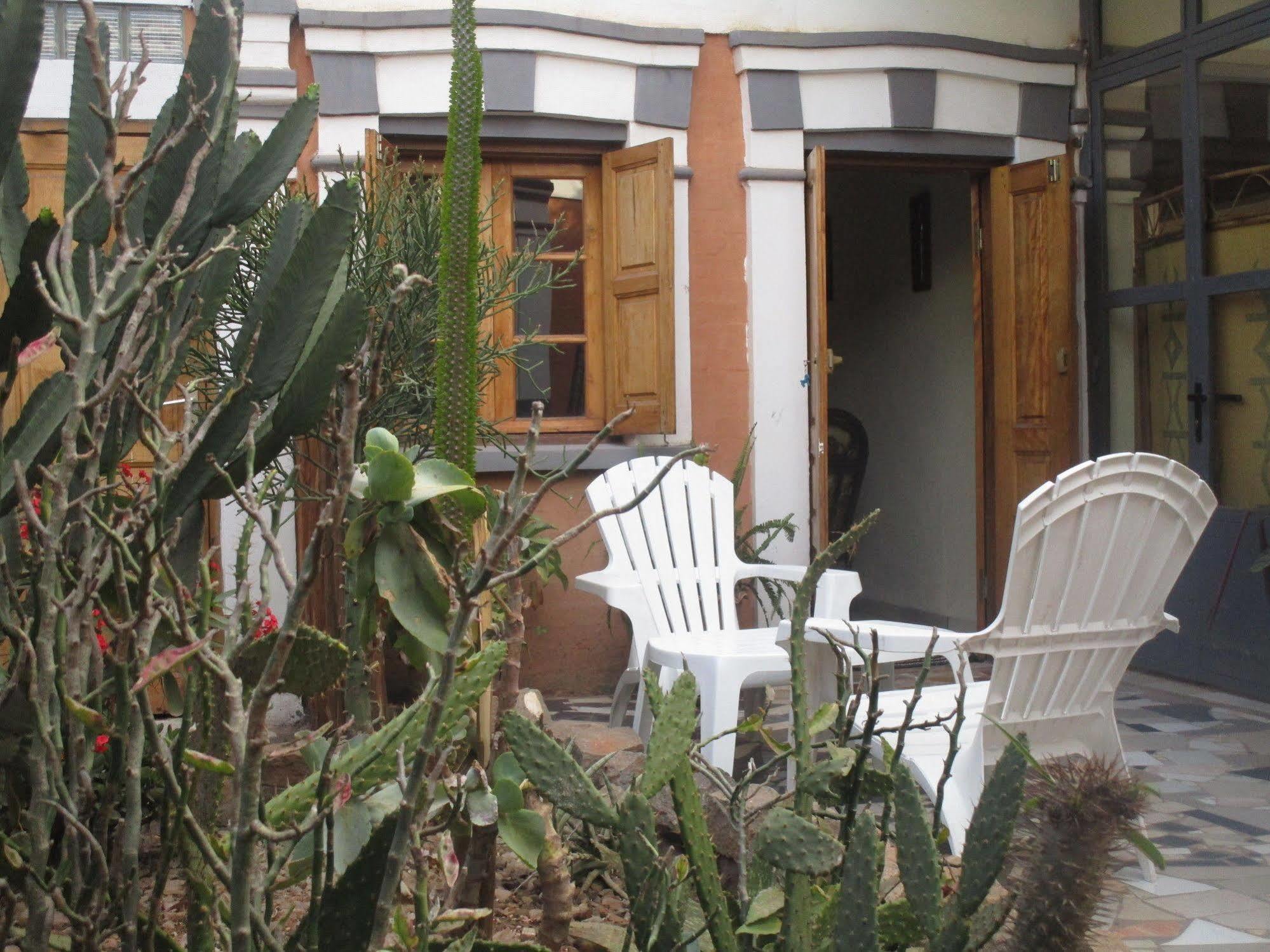Meva Guesthouse Antananarivo Exterior photo